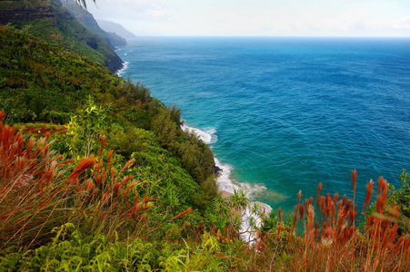 Na Pali 海岸沿线走卡拉劳步道