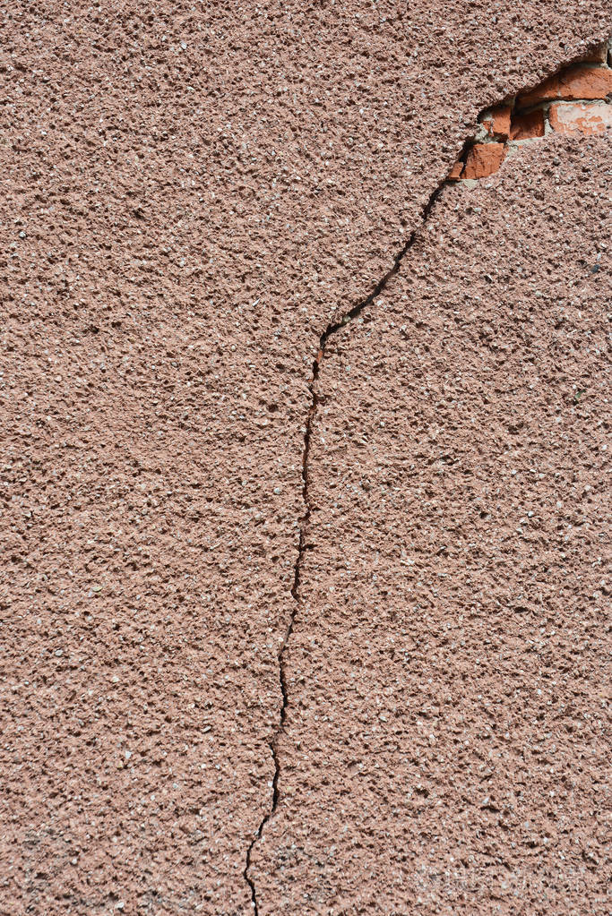 如何修复墙体基础裂缝.修复墙体裂缝