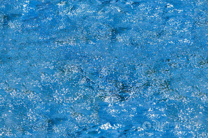 这对设计师很有用.水.水中的反射.水池里的水