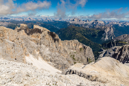 Via Ferrata 叉 Lugli白云岩意大利