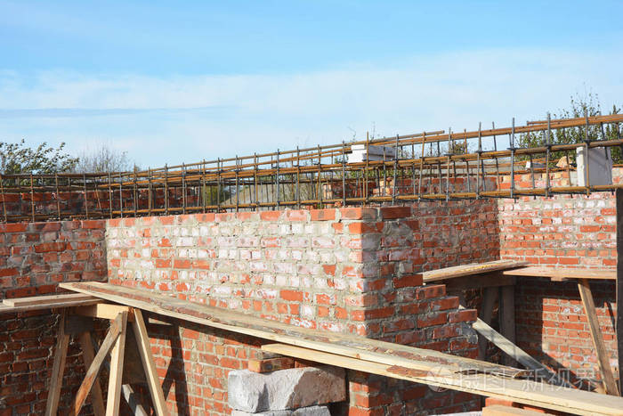 钢筋钢筋钢筋混凝土钢筋与丝杆. 房屋建筑用铁棒砌砖.