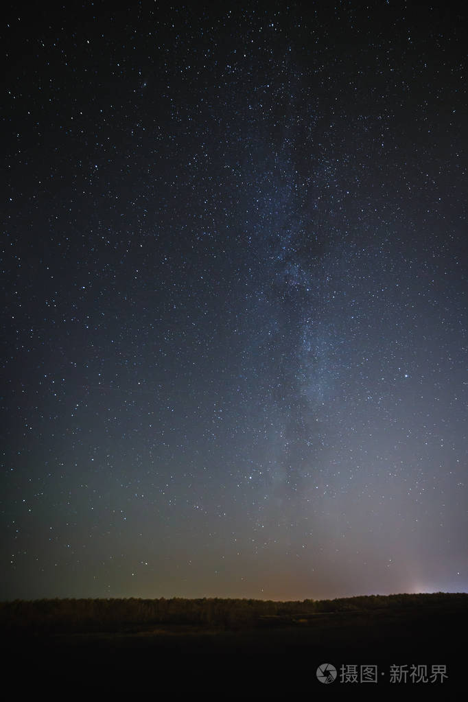 银河夜空中的星星.观测星空空间照片-正版商用图片0xnzor-摄图新视界