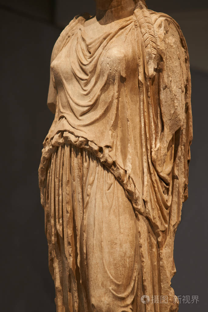 徉在雅典的雕像