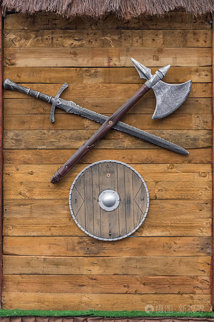 北欧海盗武器木板背景