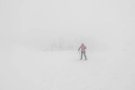 Yamakata，日本2017 年 2 月 7 日 人在冬季的绳方式