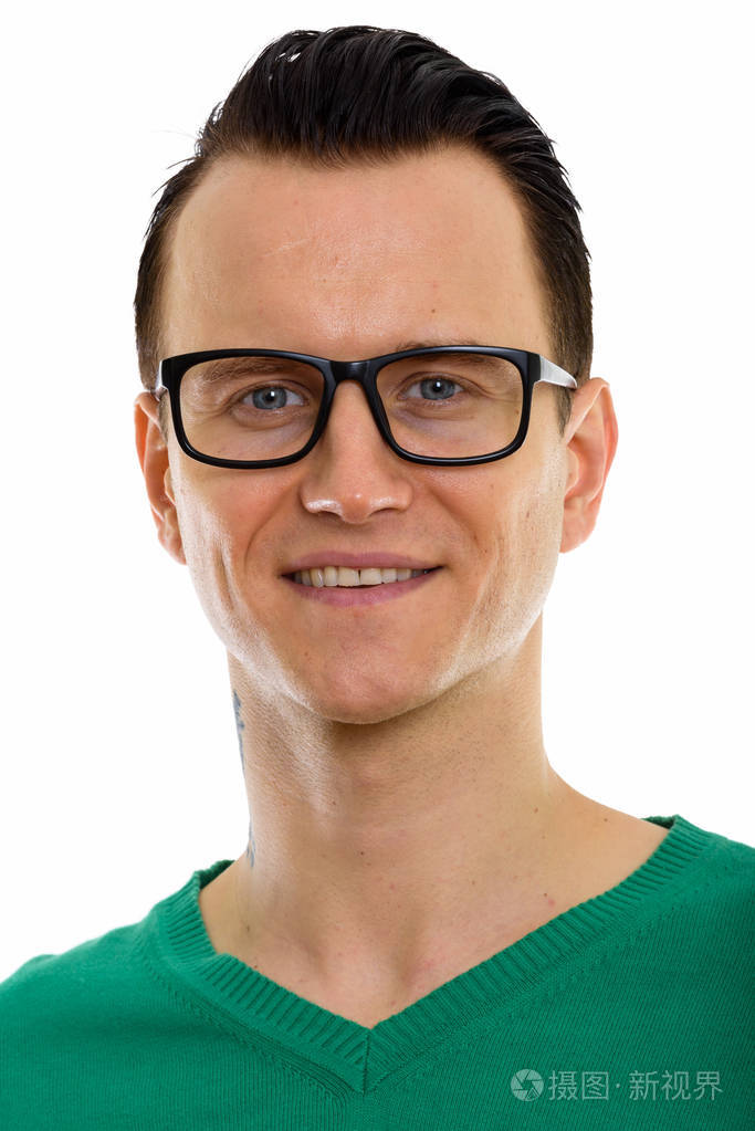 脸上的微笑着戴眼镜的年轻快乐的人照片-正版商用图片0xp55g-摄图新