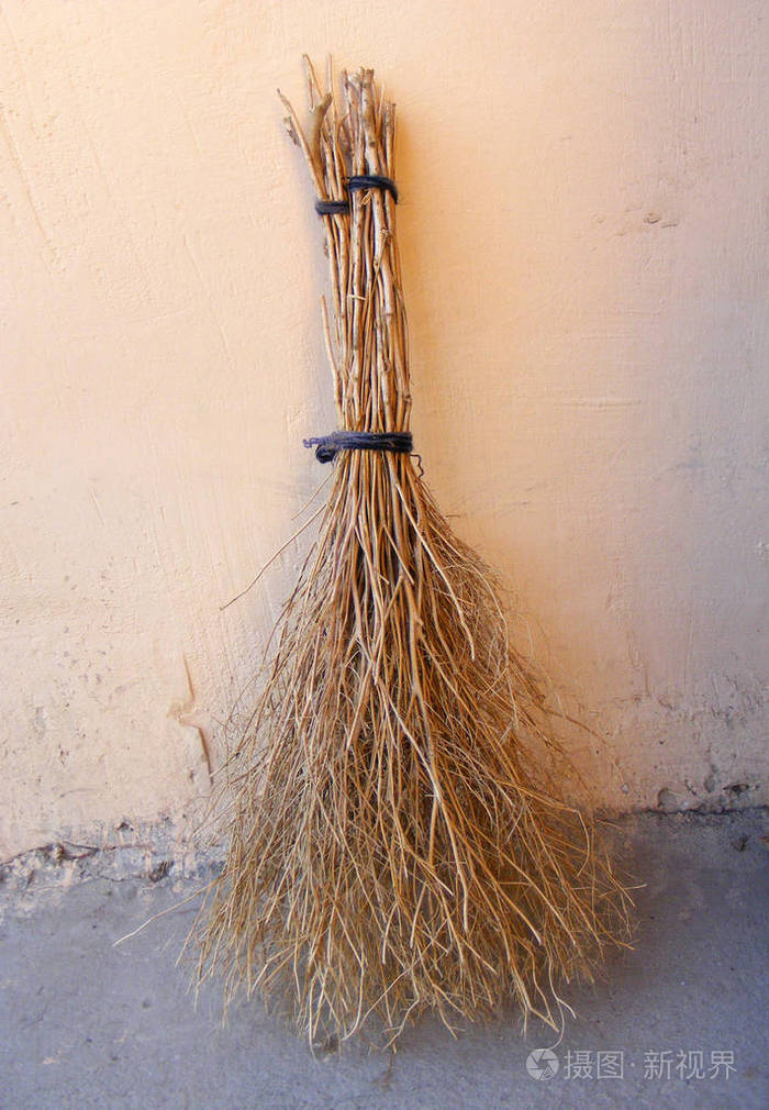 水獭手工扫帚乡村扫帚经典草扫帚图片