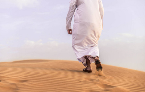 阿拉伯人在沙漠中