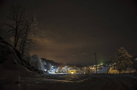 冬天夜景 乡村图片