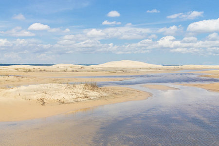 莫斯塔达斯海滩的沙丘