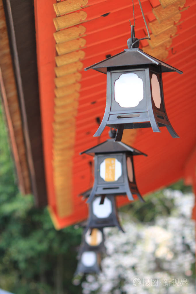 灯笼的光会在八坂神社在京都祗园