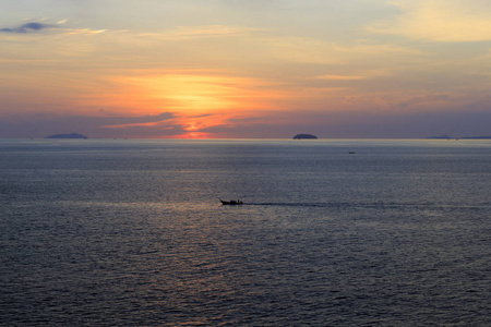 日落时分, 泰国渡船在回家的路上