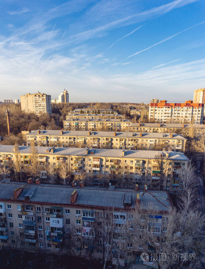 沃罗涅日市的睡眠区苏联建造的五层老房子