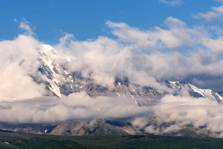 山云森林峰