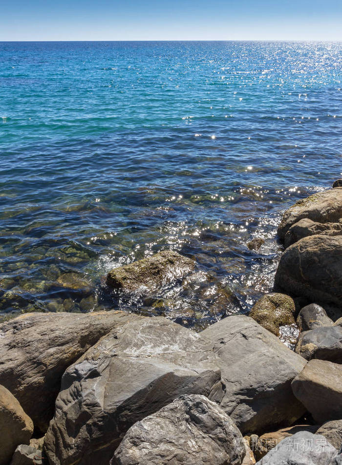大海和岩石