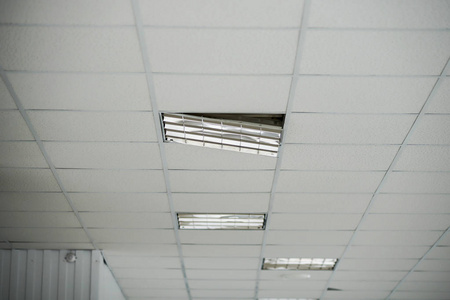 天花板夹具图片