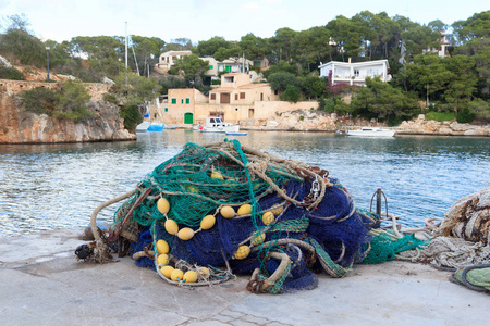 在渔村格拉和地中海，西班牙的马略卡岛的鱼网