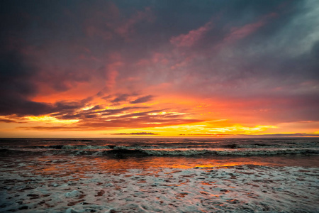 落日晚霞图片-落日晚霞素材-落日晚霞插画-摄图新视界