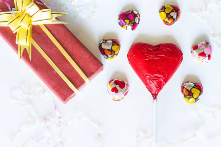 心脏巧克力和糖果选择性焦点, 情人节概念