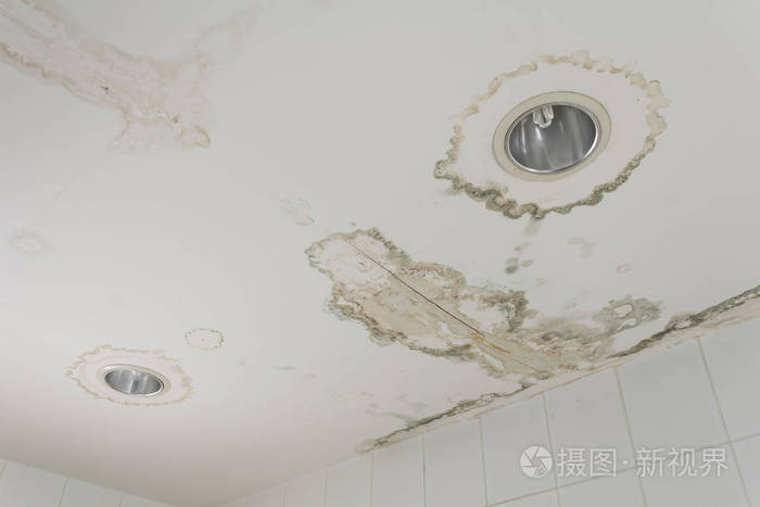 从天花板漏水损坏灯照片 正版商用图片0xum8l 摄图新视界 从天花板漏水损坏灯照片 正版商用图片0xum8l 摄图新视界