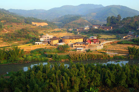中国东部风景如画的乡村风光图片