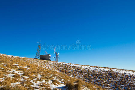 山顶上的电信站
