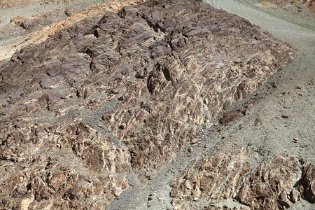 拉达克超镁铁质火山岩暴露