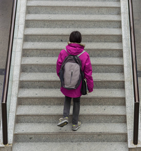 爬楼梯建筑图片