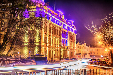 夜 lviv 城市风景在长的曝光