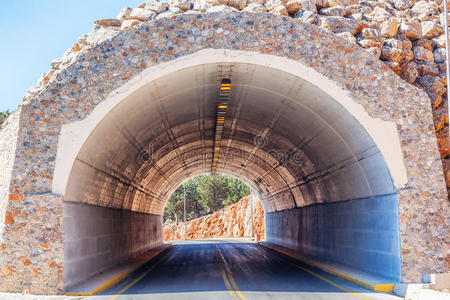 隧道山图片