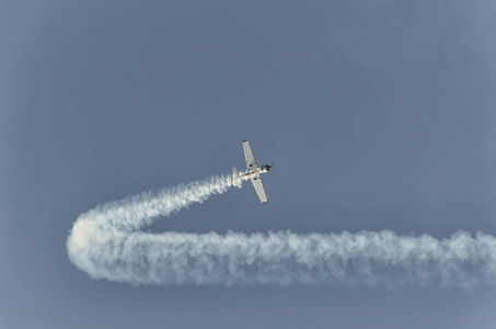 在航空展上的紧要关头