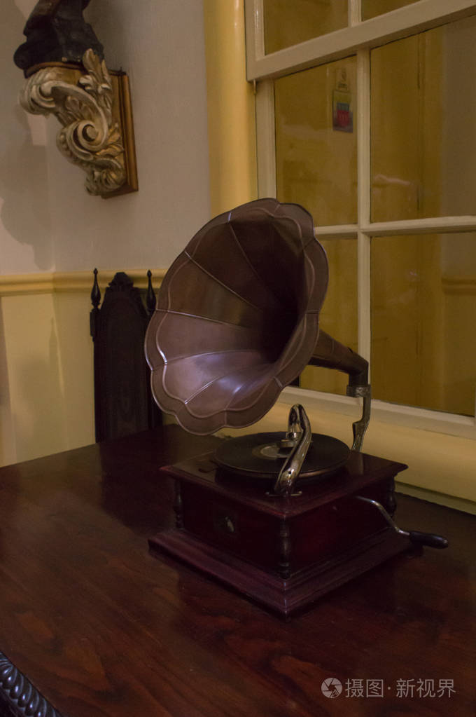 老式留声机