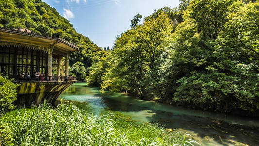 在新阿陀斯山城市景观图片