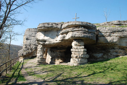 第九届世纪洞穴修道院图片