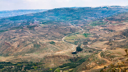 视图上方应许从尼波山土地在冬天