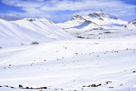 吐安巴尔，Fereydunshahr 滑雪胜地，伊斯法罕，伊朗在春天的时间