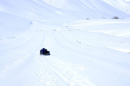 吐安巴尔，Fereydunshahr 滑雪胜地，伊斯法罕，伊朗在春天的时间