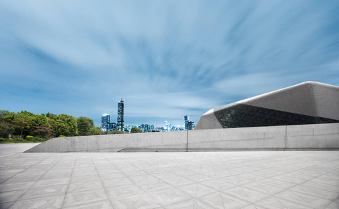 空青砖楼与城市景观和天际线图片