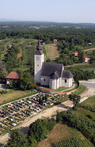 Pisarovinska Jamnica，克罗地亚圣马丁教区教堂
