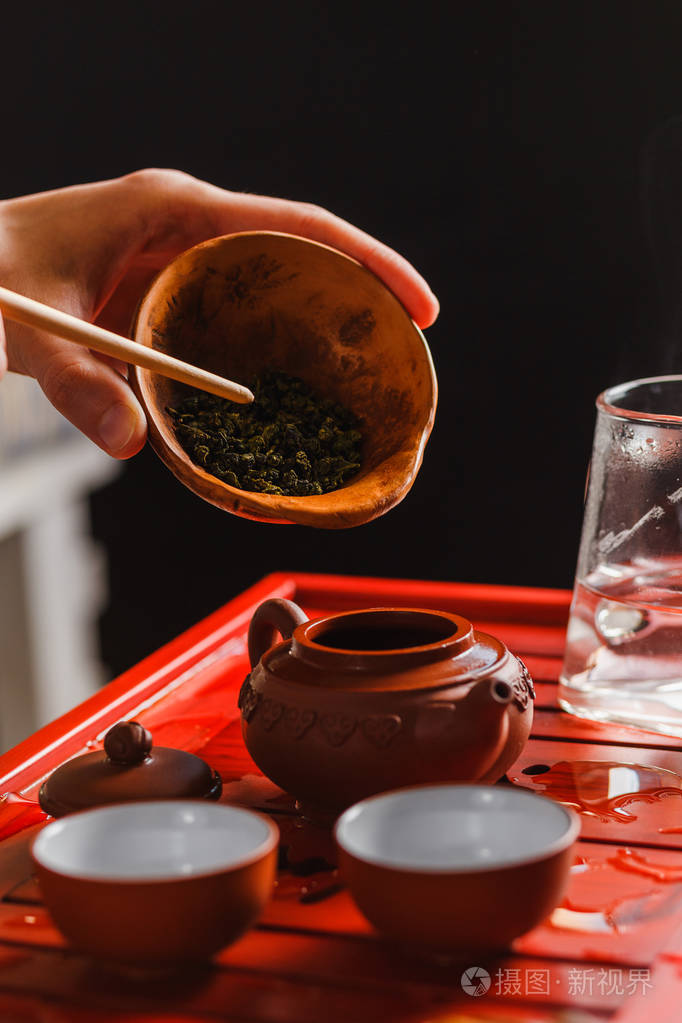在茶道泡茶的过程