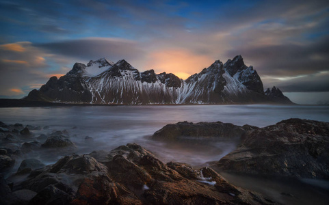 Vestrahorn 山日出