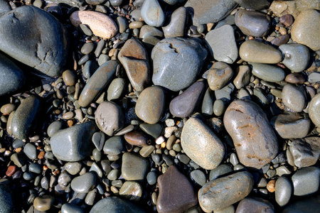 海滩上的鹅卵石和石头