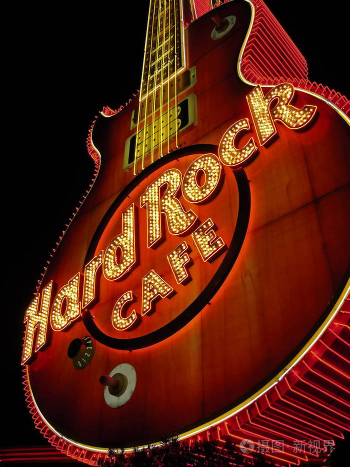 在hardrockcafe天堂路入口处的吉他它是或