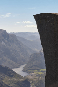 挪威的峡湾景观。Preikestolen 地区。挪威地标拉