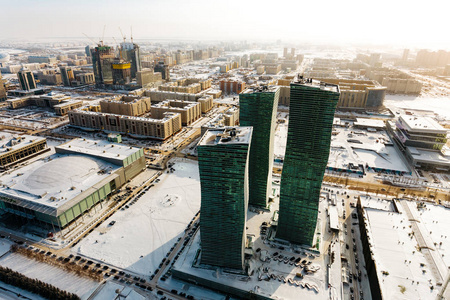 北极光住宅建筑群及城市鸟瞰图图片