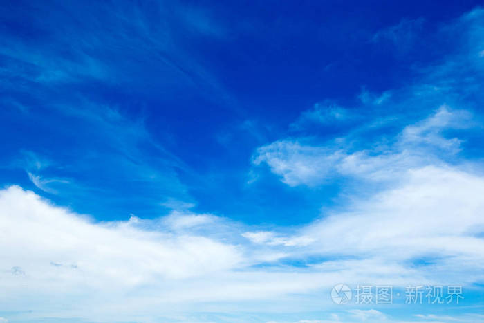 蓝色的天空背景