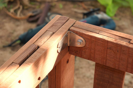 日志的房子角连接木角照片