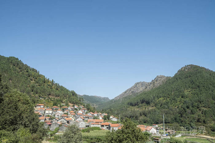 村庄在山谷中葡萄牙