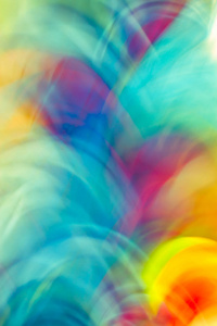 五颜六色的抽象光线生动的色彩模糊的背景。复古效果色调