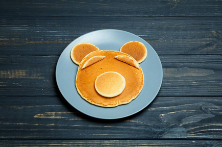 形式的熊孩子煎饼早餐图片